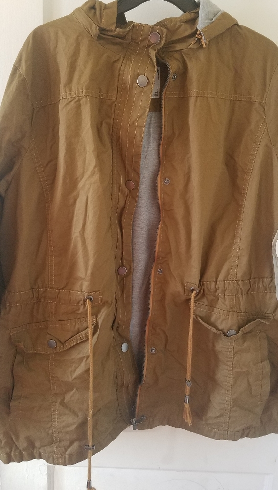 Jacket - Picture 1 of 8